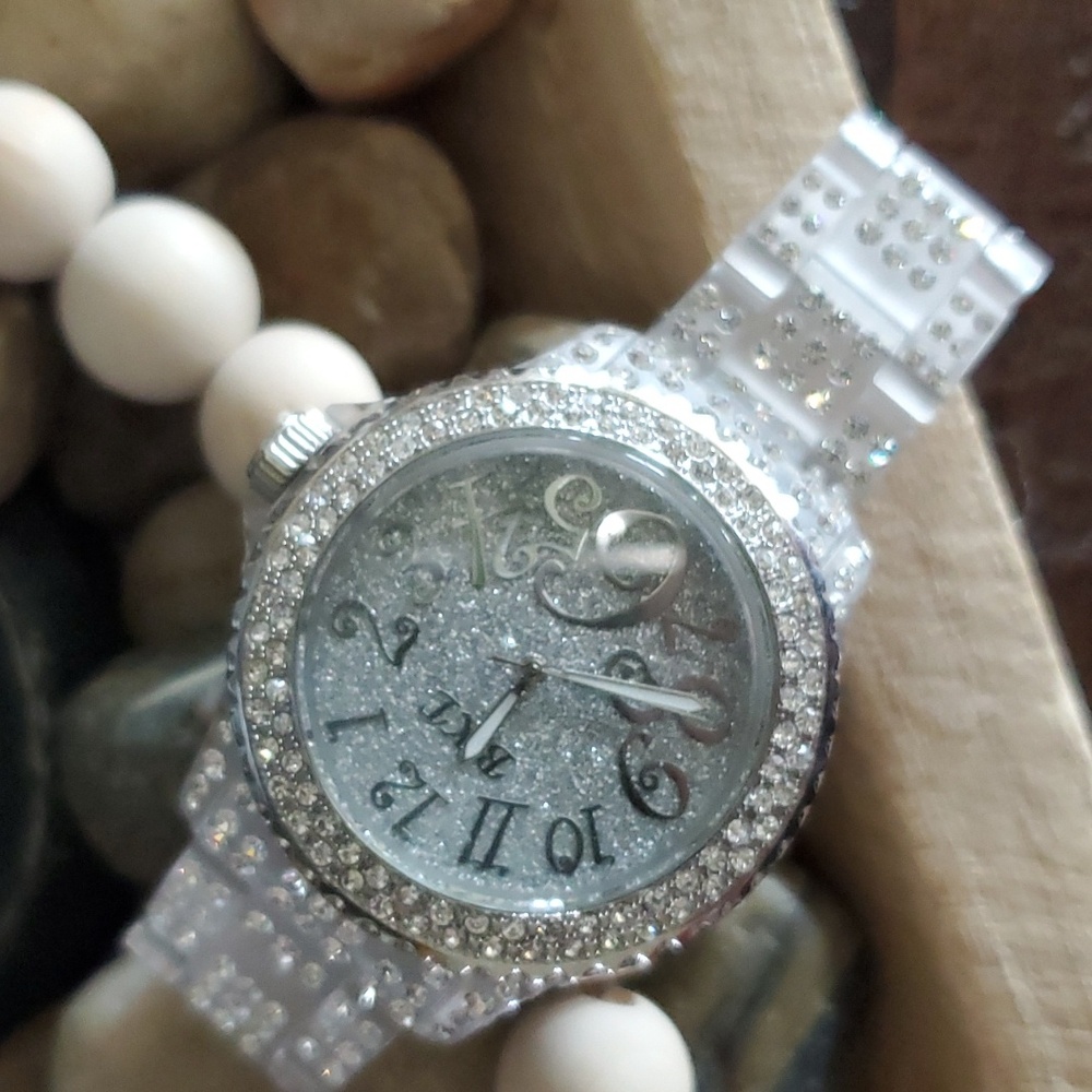BKE buckle watch